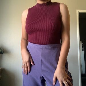 Burgundy ribbed mock neck 🌹